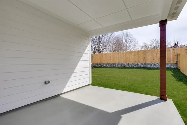 $2,325 | 1720 Paul Drive, Seagoville, TX 75159