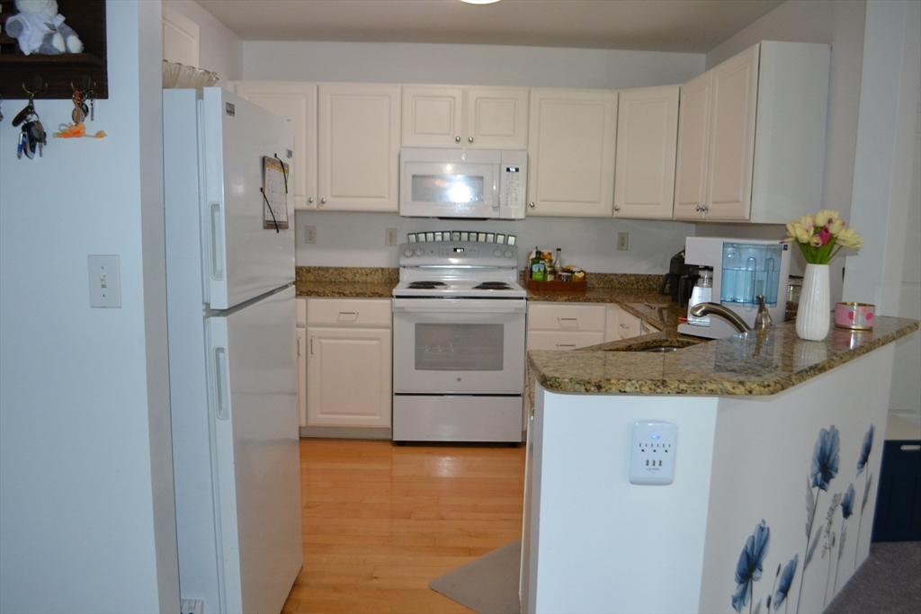 30 Franklin Street, Unit 205 Malden, MA 02148 - Photo 7 of 29 Gallery Image 7