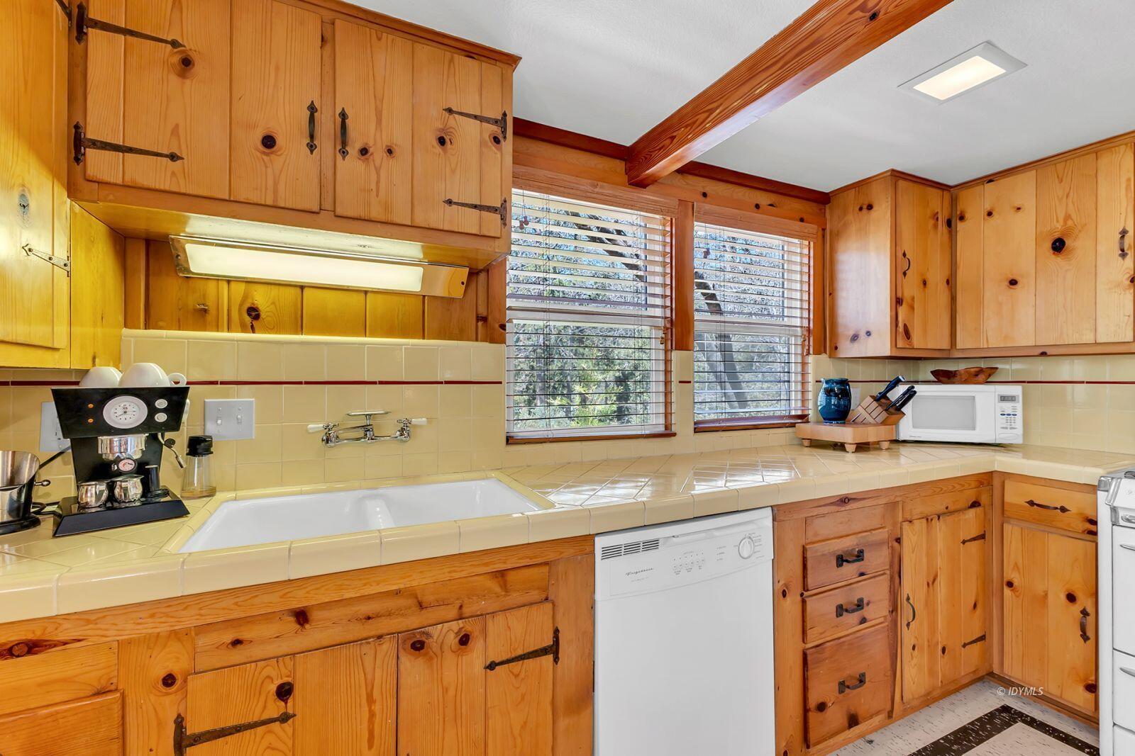 55135 San Jacinto Road Idyllwild, CA 92549 - Photo 28 of 55 28