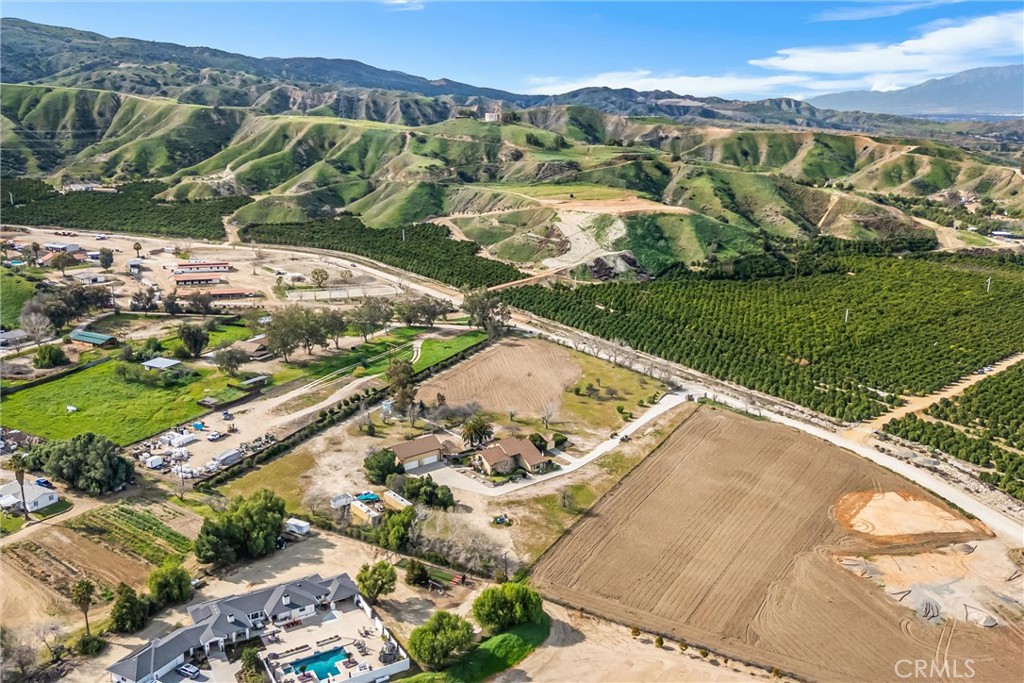 28450 Live Oak Canyon Road Redlands, CA 92373 - Photo 4 of 52