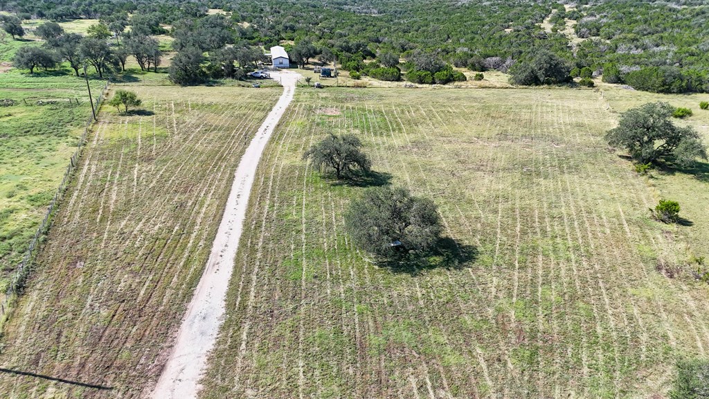 14832 Highway 41 Rocksprings, TX 78880 - Photo 16 of 21