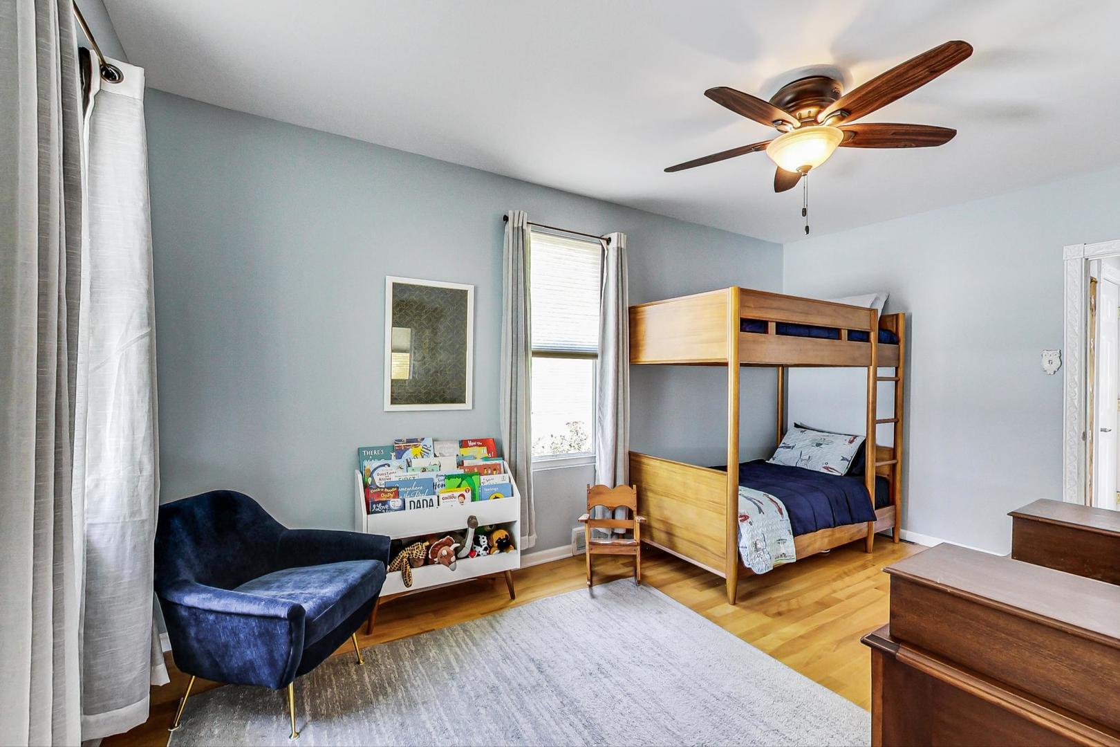 518 South Arlington Heights Road Arlington Heights, IL 60005 - Photo 17 of 42 a bedroom with two beds and wooden floor