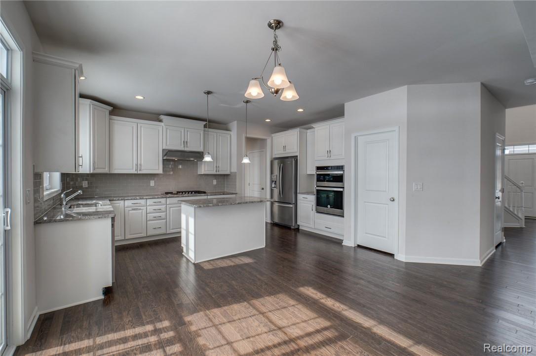 51056 Rockingham Drive Canton, MI 48188 - Photo 11 of 23 breakfastnook.jpg