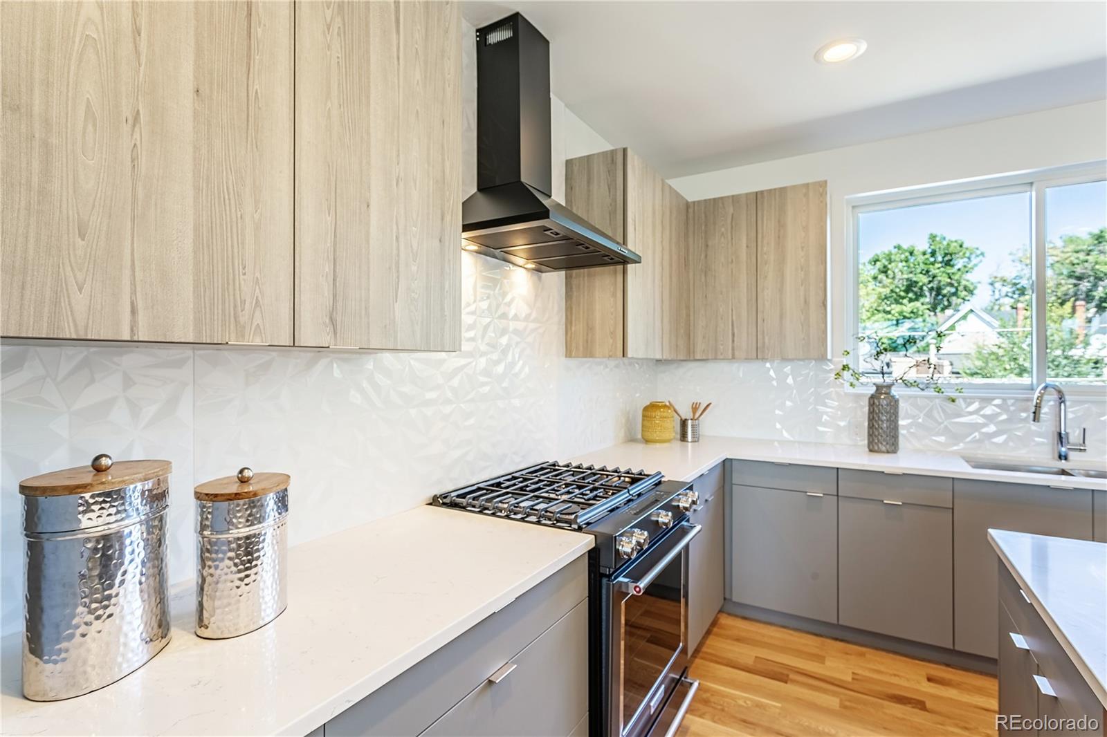 2483 West Caithness Place Denver, CO 80211 - Photo 4 of 19