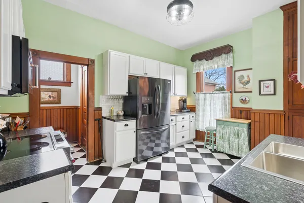 $360,000 | 1436 Clay Street, Davenport, IA 52804