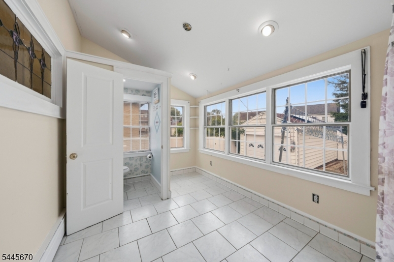 15 Stevens Road Belleville, NJ 07109 - Photo 20 of 37