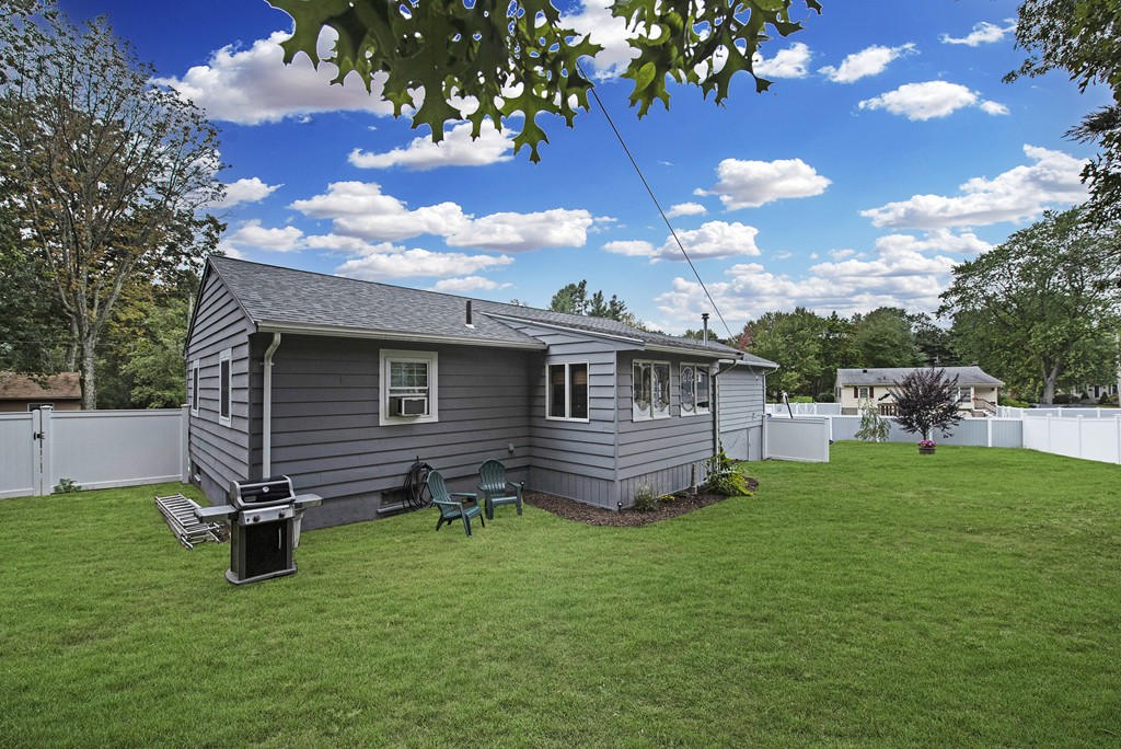 4 Williams Road North Reading, MA 01864 - Photo 25 of 27 Gallery Image 25