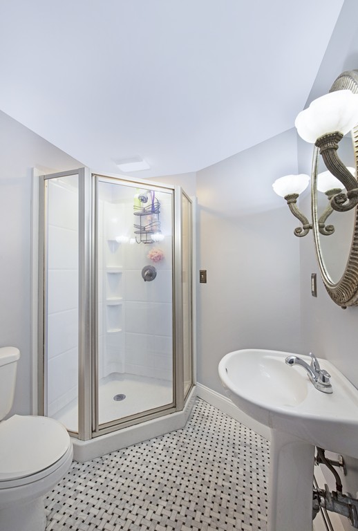 4 Williams Road North Reading, MA 01864 - Photo 7 of 27 Gallery Image 7