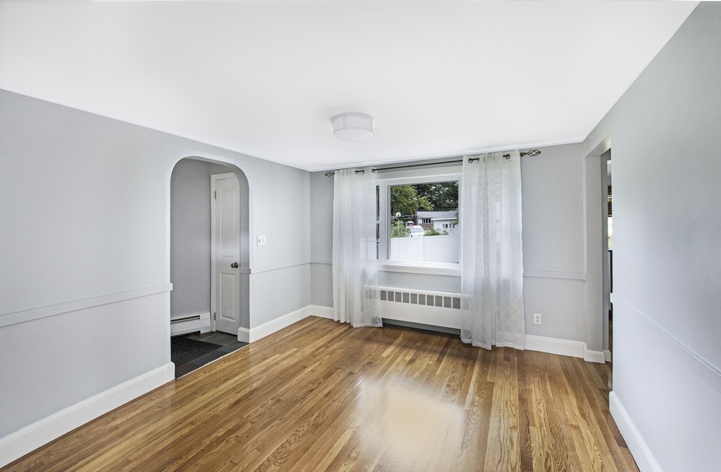 4 Williams Road North Reading, MA 01864 - Photo 9 of 27 Gallery Image 9