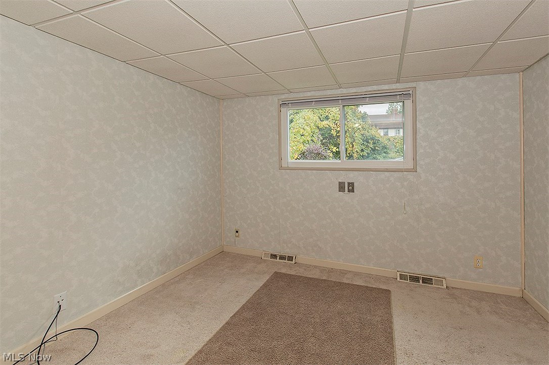 4434 Baintree Road Cleveland, OH 44118 - Photo 11 of 31