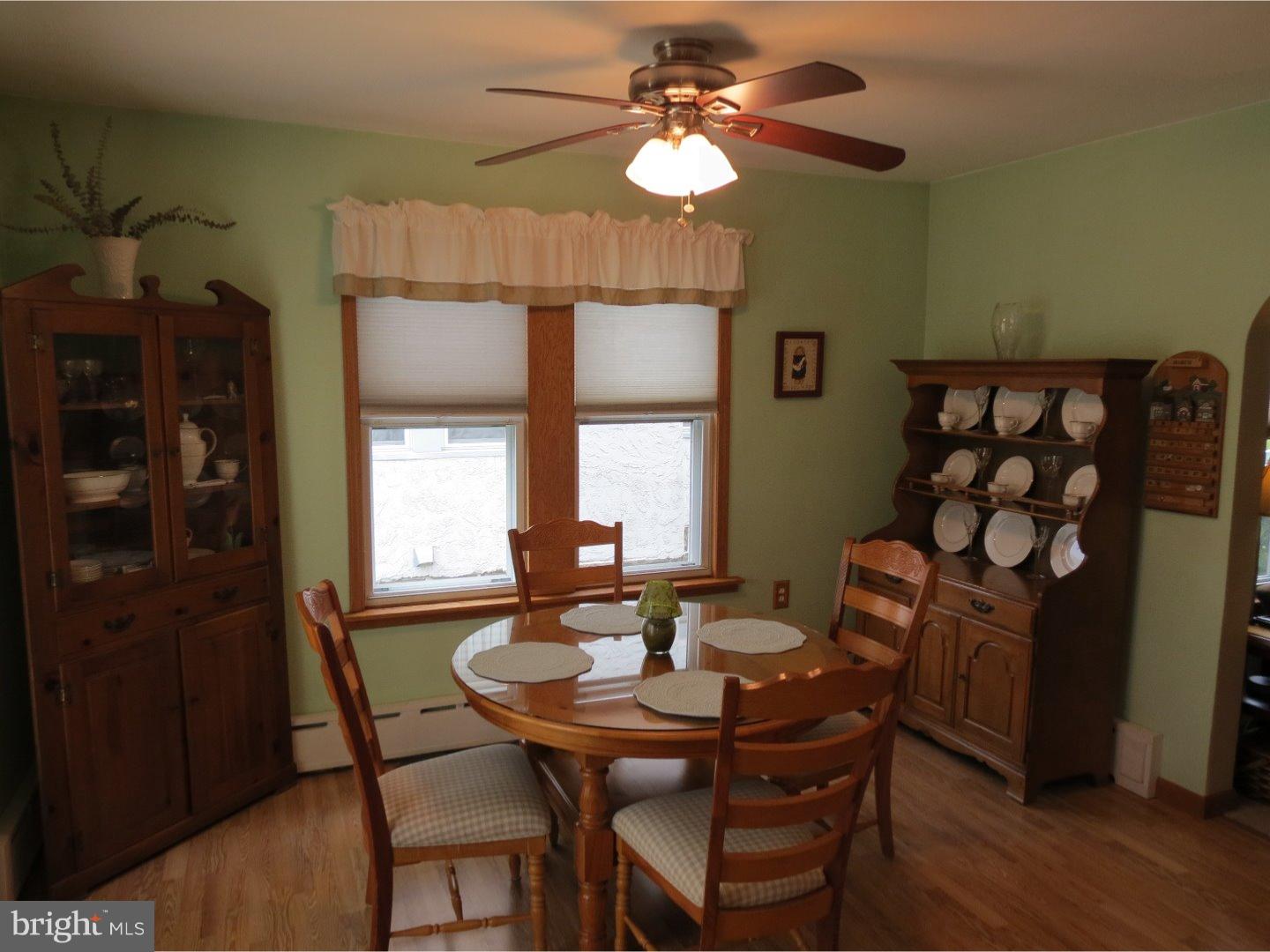 4032 Vernon Road Drexel Hill, PA 19026 - Photo 10 of 25 Kitchen