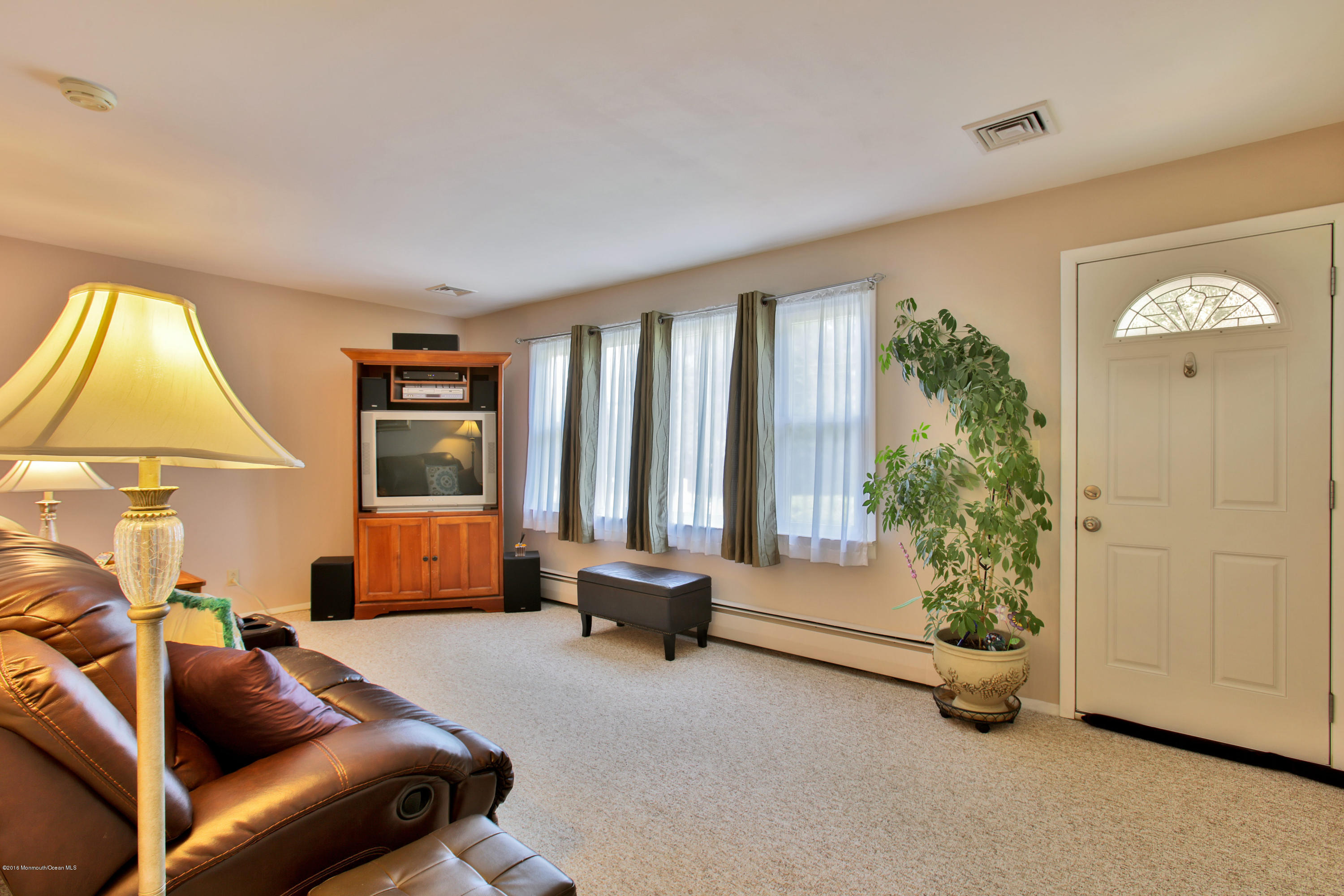 553 Aldrich Road Howell, NJ 07731 - Photo 2 of 27 553 Aldrich Rd Howell NJ 07731-print-005