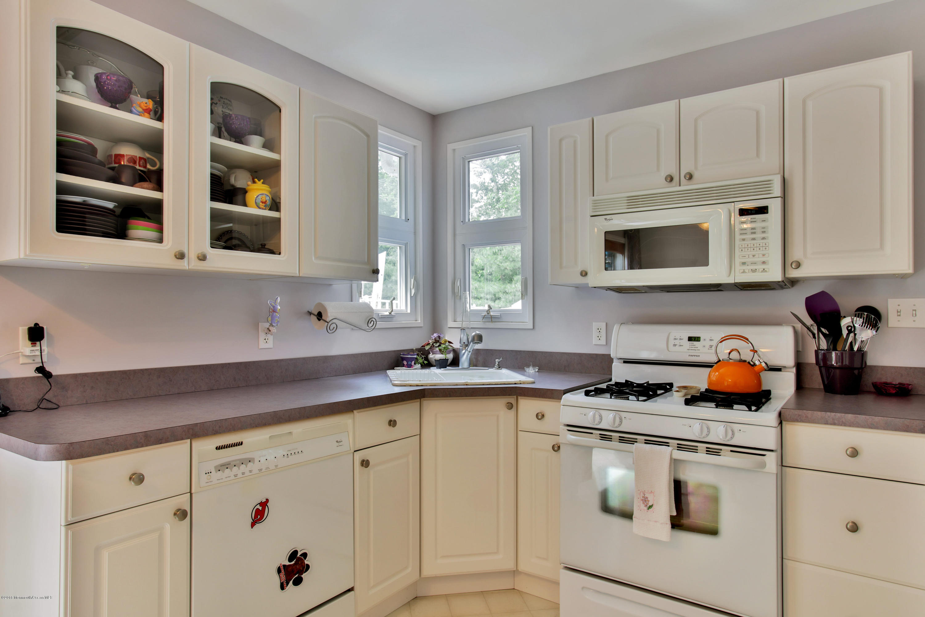 553 Aldrich Road Howell, NJ 07731 - Photo 3 of 27 553 Aldrich Rd Howell NJ 07731-print-012