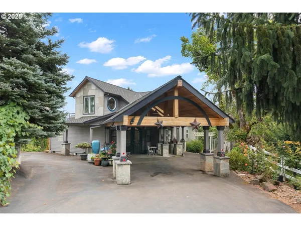 $750,000 | 8970 Southeast Kingswood Way, Damascus, OR 97089
