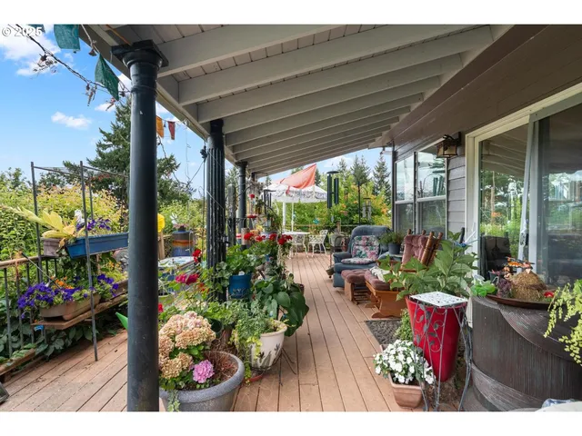 $799,900 | 8970 Southeast Kingswood Way, Damascus, OR 97089