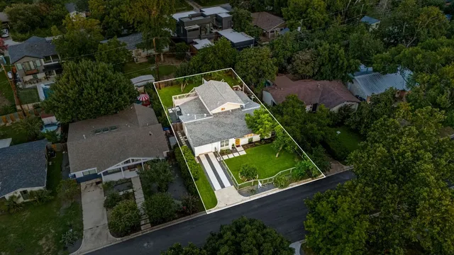 $1,275,000 | 2701 Friar Tuck Lane, Austin, TX 78704