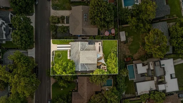 $1,275,000 | 2701 Friar Tuck Lane, Austin, TX 78704