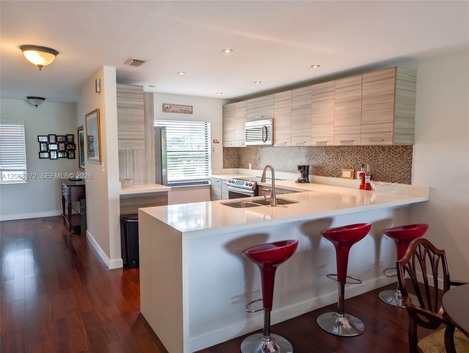 8460 Casa Del Lago, Unit H Boca Raton, FL 33433 - Photo 1 of 17 Kitchen