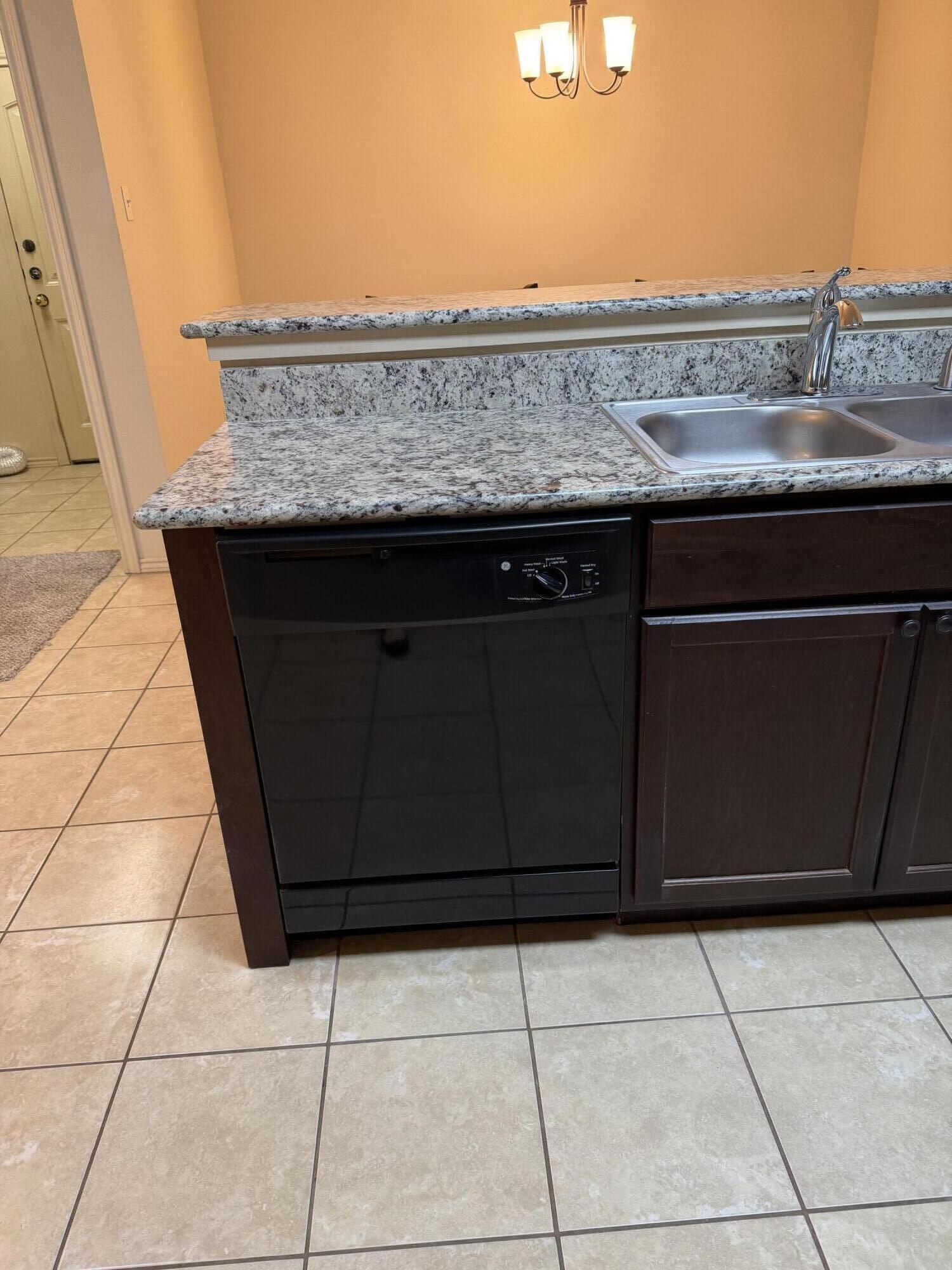 3104 113th Street Lubbock, TX 79423 - Photo 15 of 27 IMG_5202