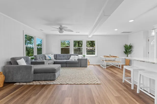 $775,000 | 7299 Commodore Road, Hollywood, SC 29449