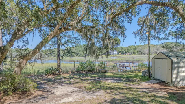 $775,000 | 7299 Commodore Road, Hollywood, SC 29449