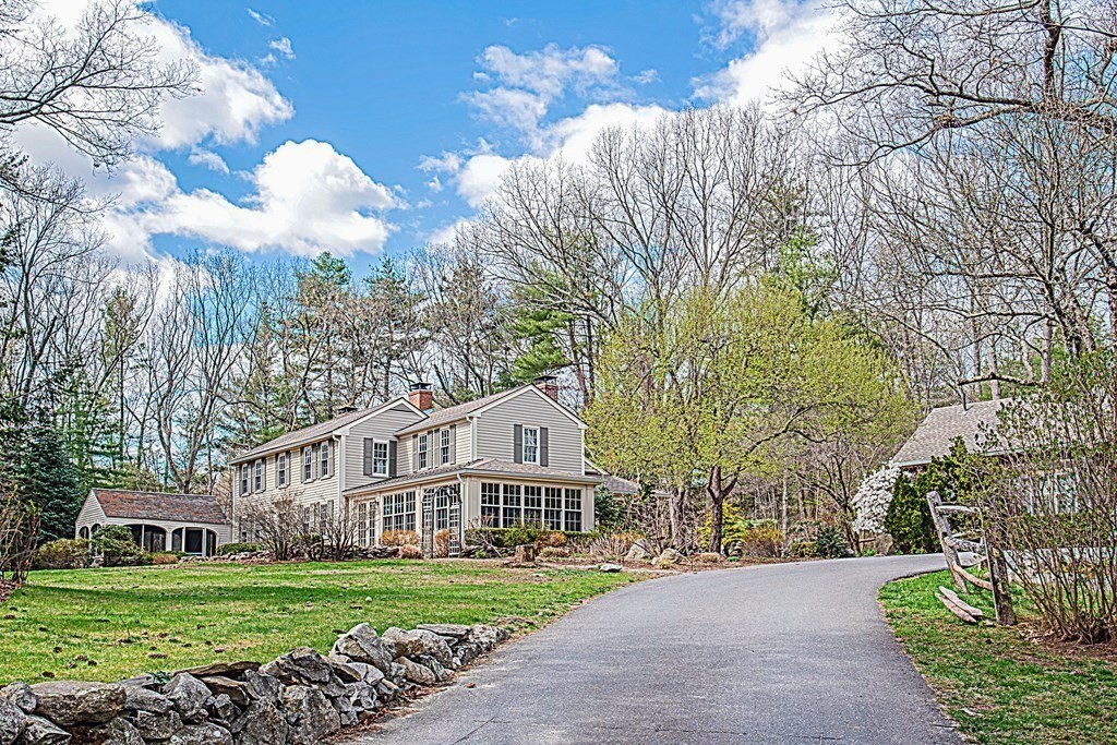 92 Goodnow Road Sudbury, MA 01776 - Photo 2 of 37 a view of a yard in front of house