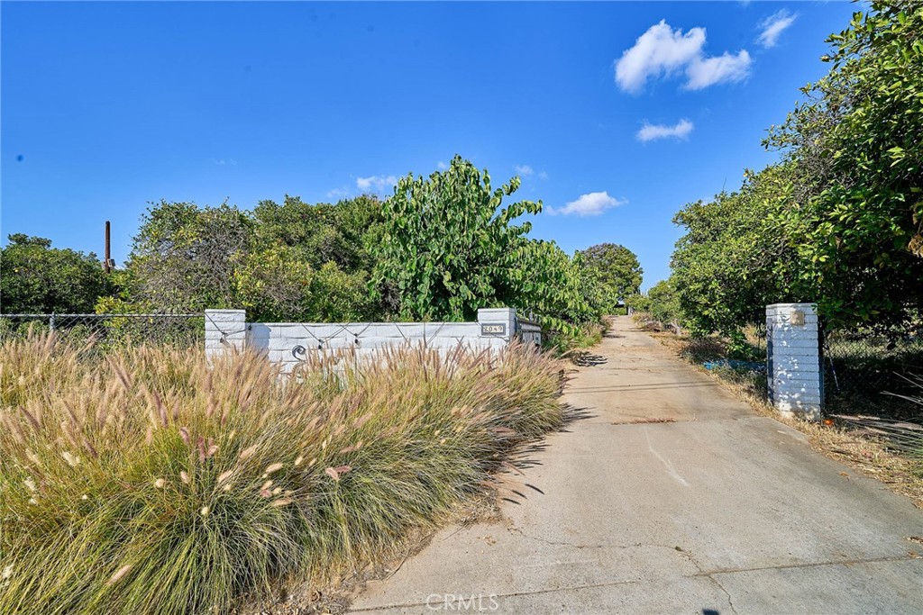 2049 Myers Street Riverside, CA 92503 - Photo 14 of 75