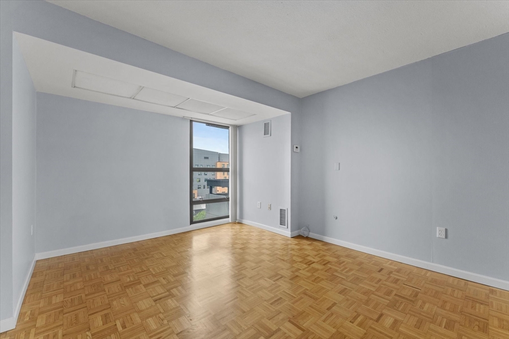 566 Commonwealth Avenue, Unit 703 Boston, MA 02215 - Photo 7 of 17