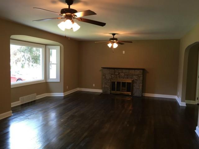 1 Shannon Ridge Road Danbury, CT 06810 - Photo 1 of 1 SPACIOUS LIVING ROOM