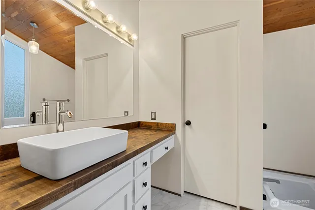 $799,500 | 12509 Patricia Lane, Burlington, WA 98233