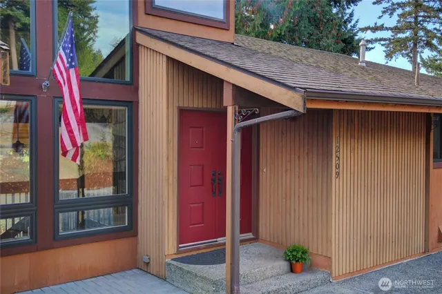$799,500 | 12509 Patricia Lane, Burlington, WA 98233