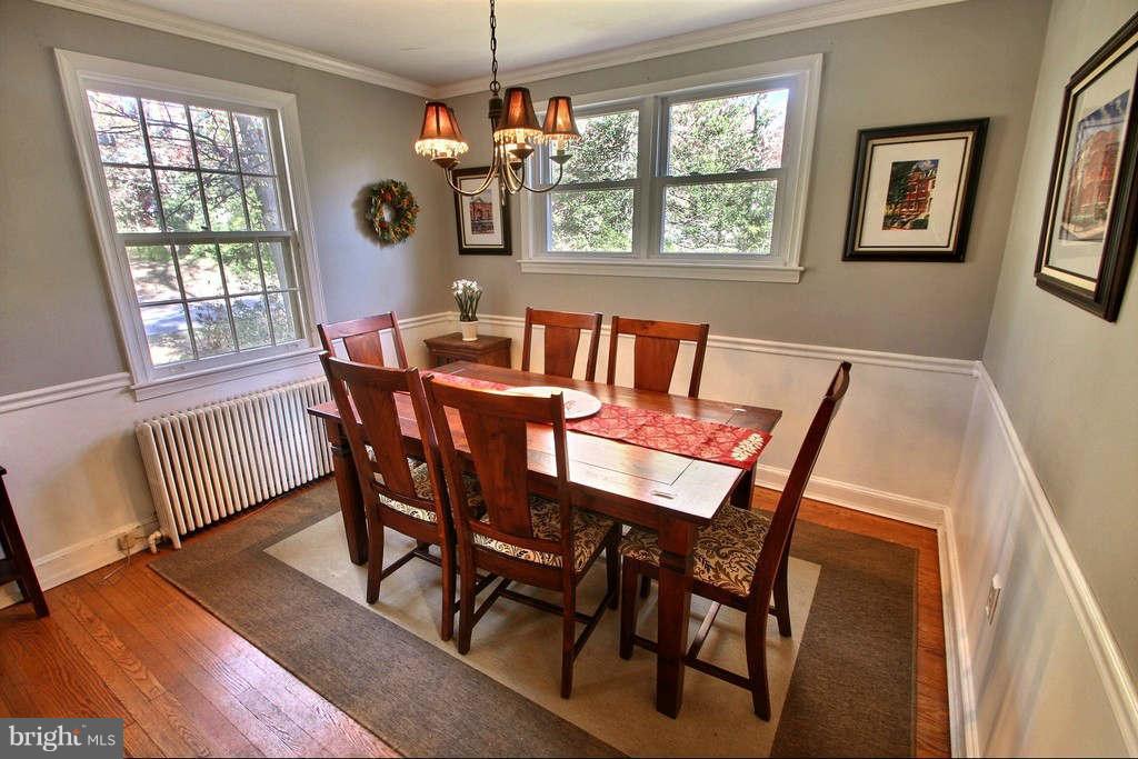 6711 Queens Chapel Road University Park, MD 20782 - Photo 12 of 30 Dining Room