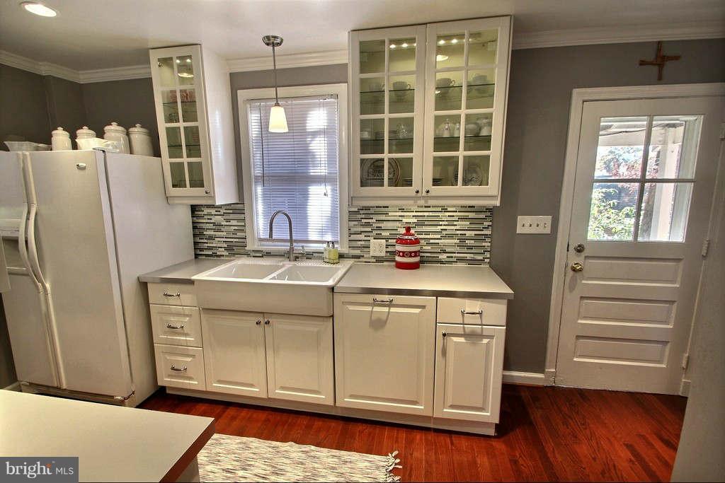 6711 Queens Chapel Road University Park, MD 20782 - Photo 14 of 30 Kitchen 2