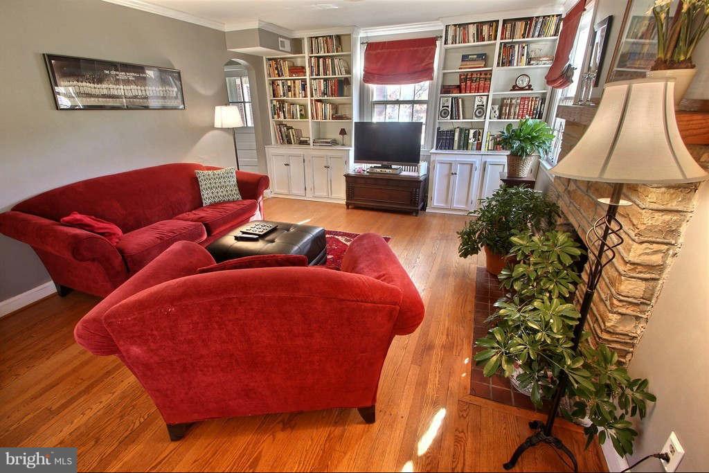 6711 Queens Chapel Road University Park, MD 20782 - Photo 10 of 30 Living Room Rev