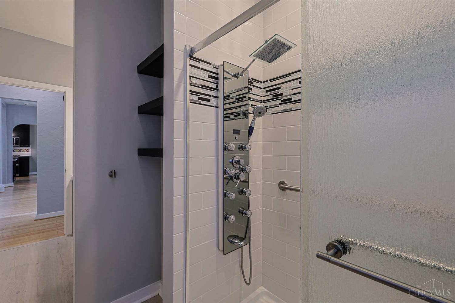 2928 Struble Road Cincinnati, OH 45251 - Photo 43 of 68