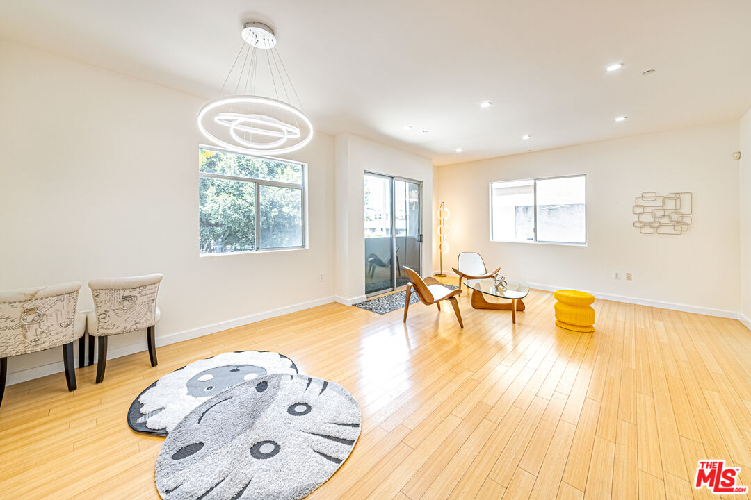 966 South St Andrews Pl Unit 104  