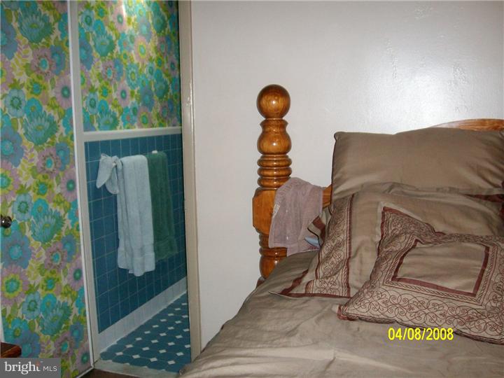 7440 Brockton Road Philadelphia, PA 19151 - Photo 14 of 23 Master Bedroom