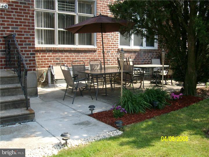 7440 Brockton Road Philadelphia, PA 19151 - Photo 3 of 23 Patio