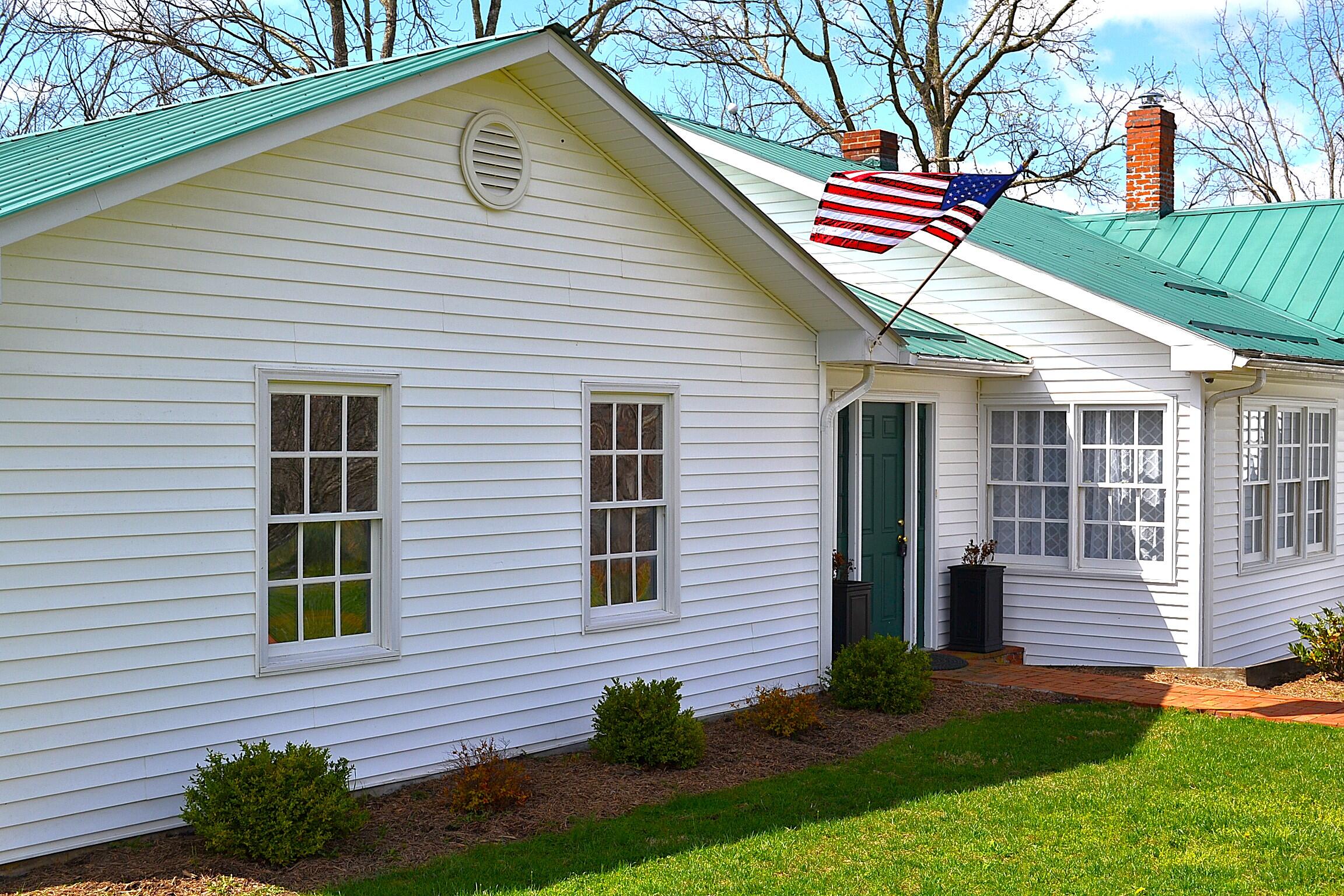5557 Flat Mountain Road Alderson, WV 24910 - Photo 2 of 71 Gallery Image 2