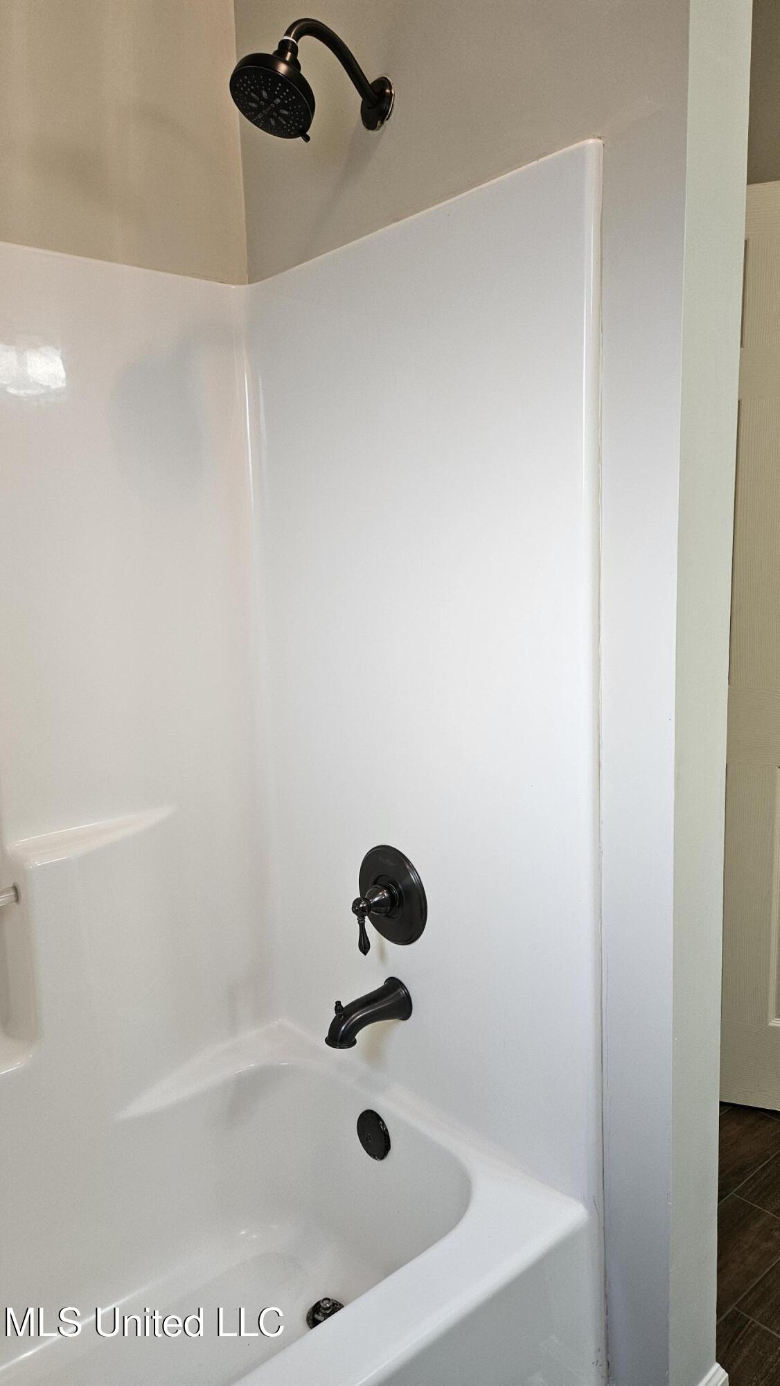 126 Turtle Ridge Drive Brandon, MS 39047 - Photo 54 of 95 Hall Bathroom