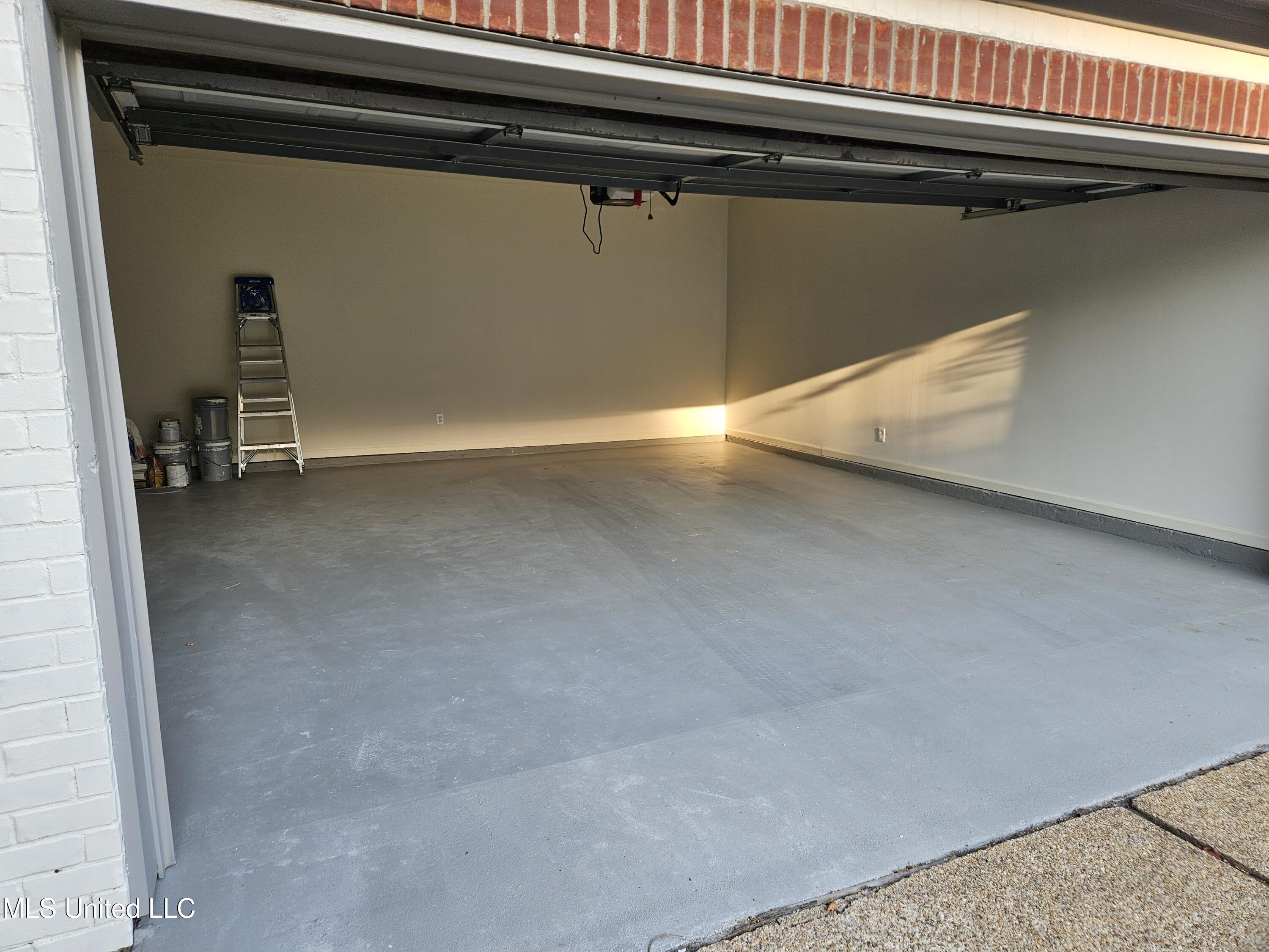 126 Turtle Ridge Drive Brandon, MS 39047 - Photo 83 of 95 Garage