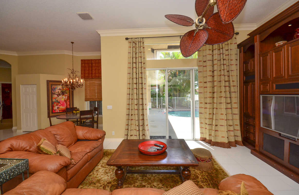 10892 Bal Harbor Drive Boca Raton, FL 33498 - Photo 7 of 41 fr7