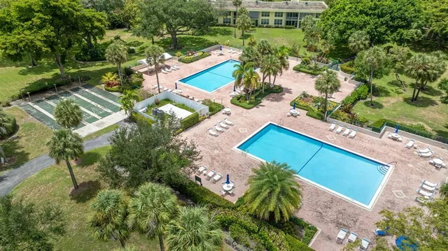 $214,900 | 605 Oaks Drive, Unit 501, Pompano Beach, FL 33069