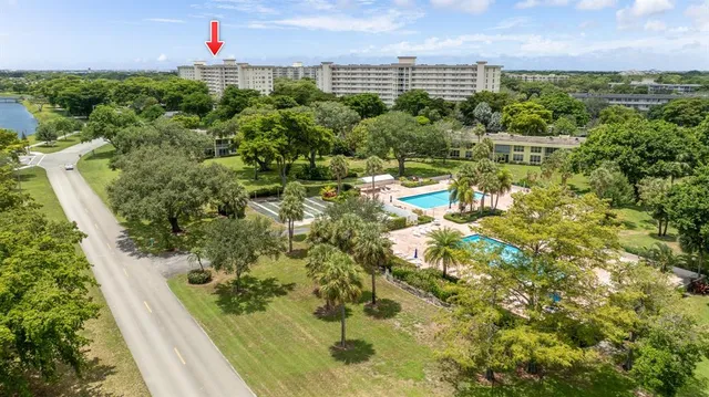 $214,900 | 605 Oaks Drive, Unit 501, Pompano Beach, FL 33069
