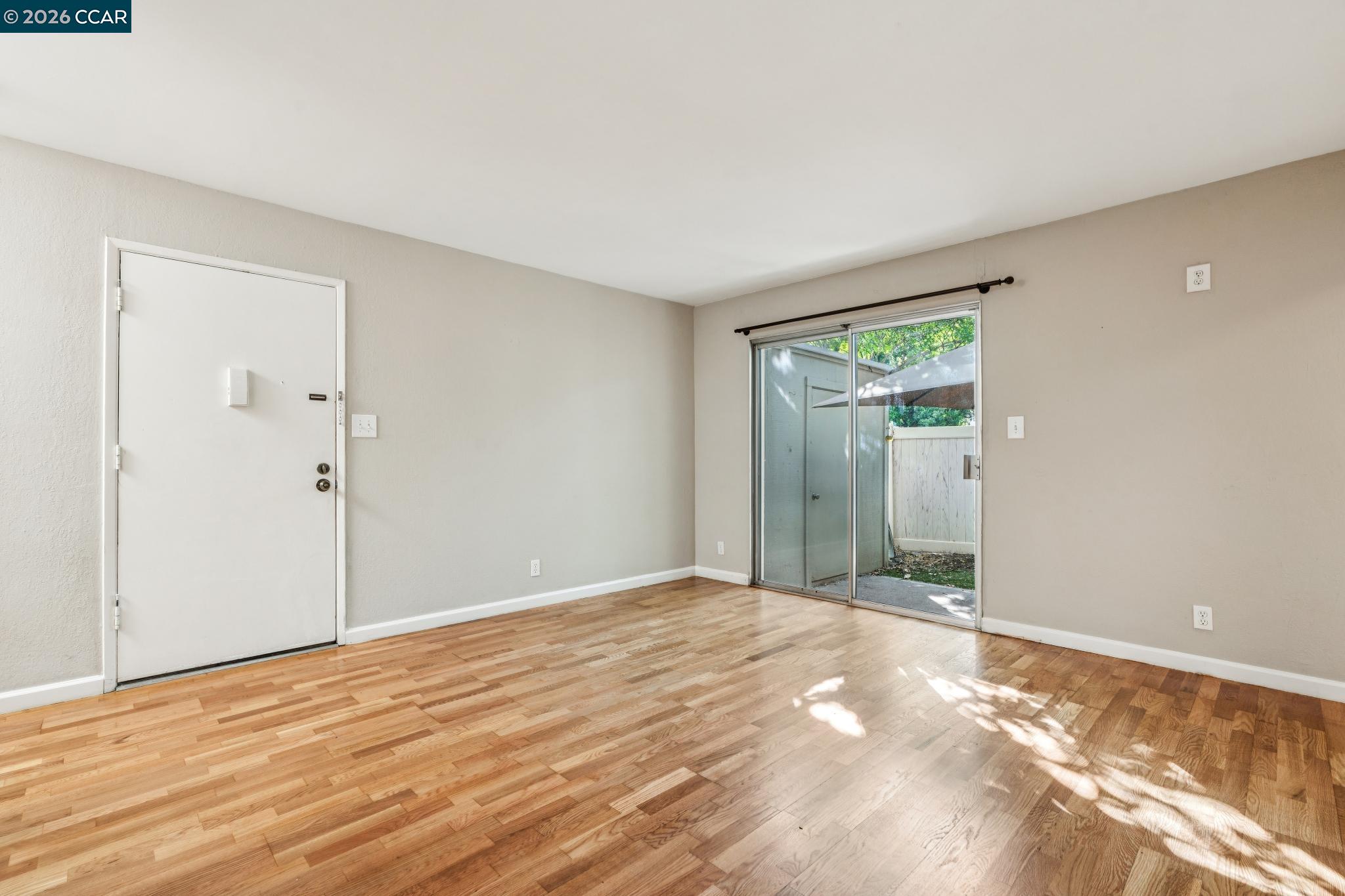 2035 Sierra Road, Unit 4 Concord, CA 94518 - Photo 5 of 28