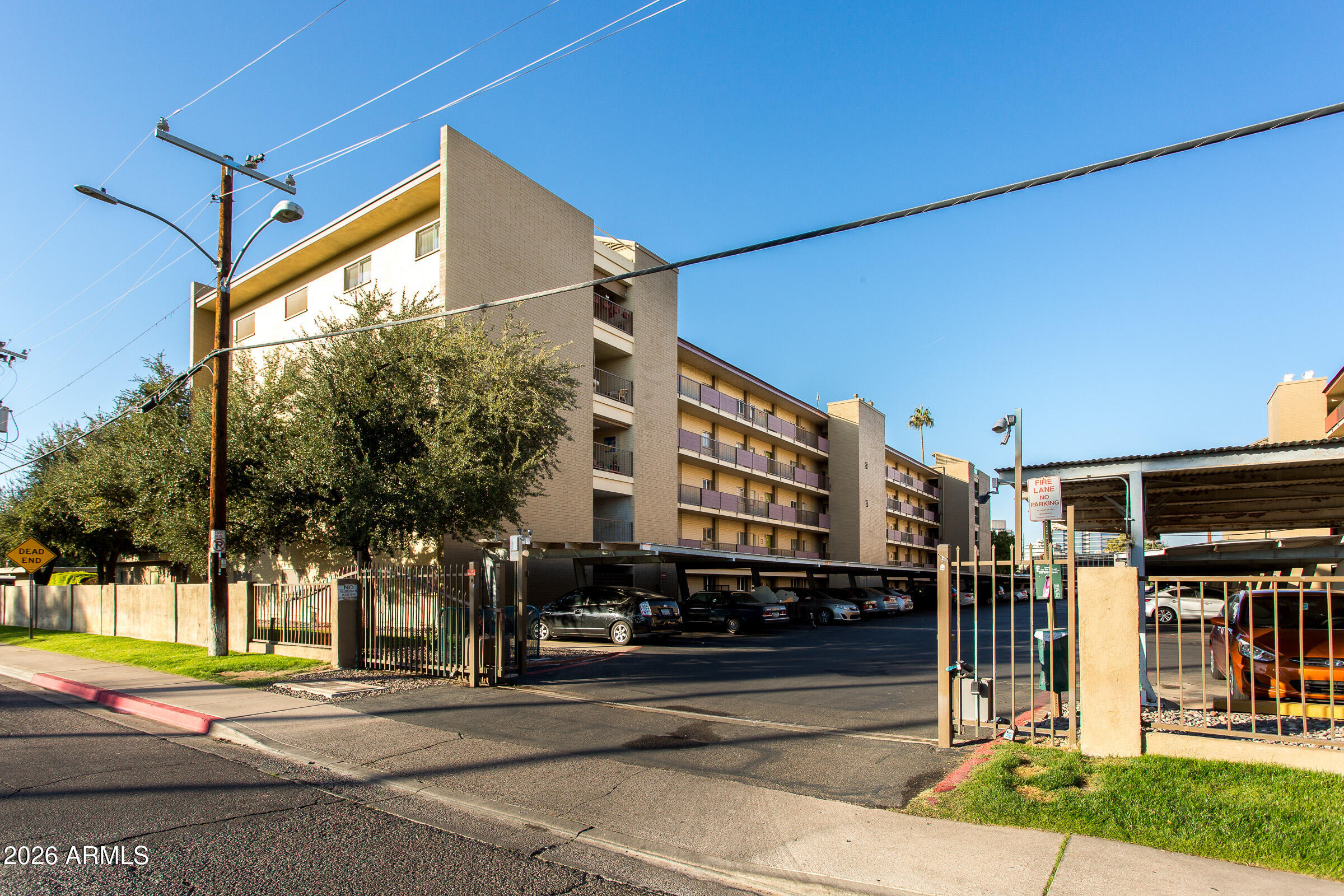 353 East Thomas Road, Unit C501 Phoenix, AZ 85004 - Photo 1 of 53 3rd St C501-1