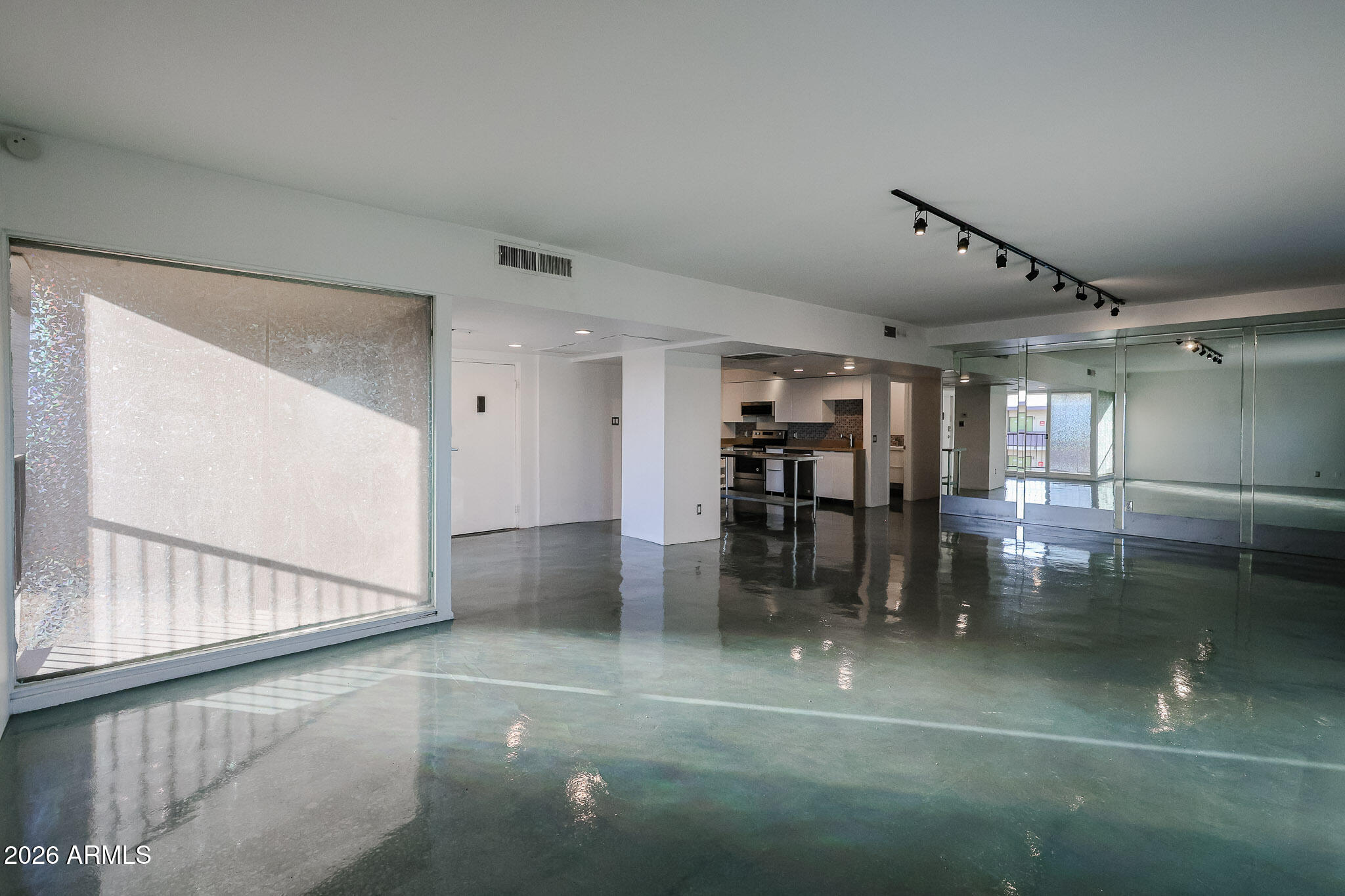 353 East Thomas Road, Unit C501 Phoenix, AZ 85004 - Photo 24 of 53 B (3)