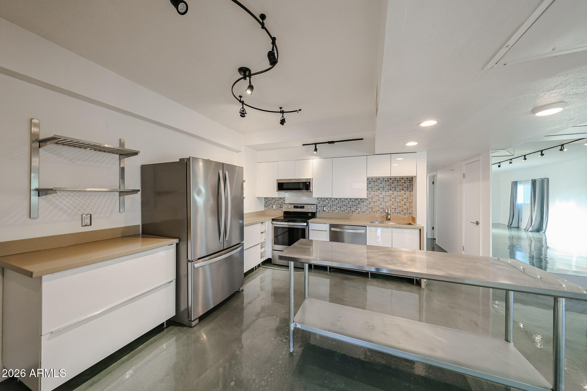 353 East Thomas Road, Unit C501 Phoenix, AZ 85004 - Photo 28 of 53 B (13)