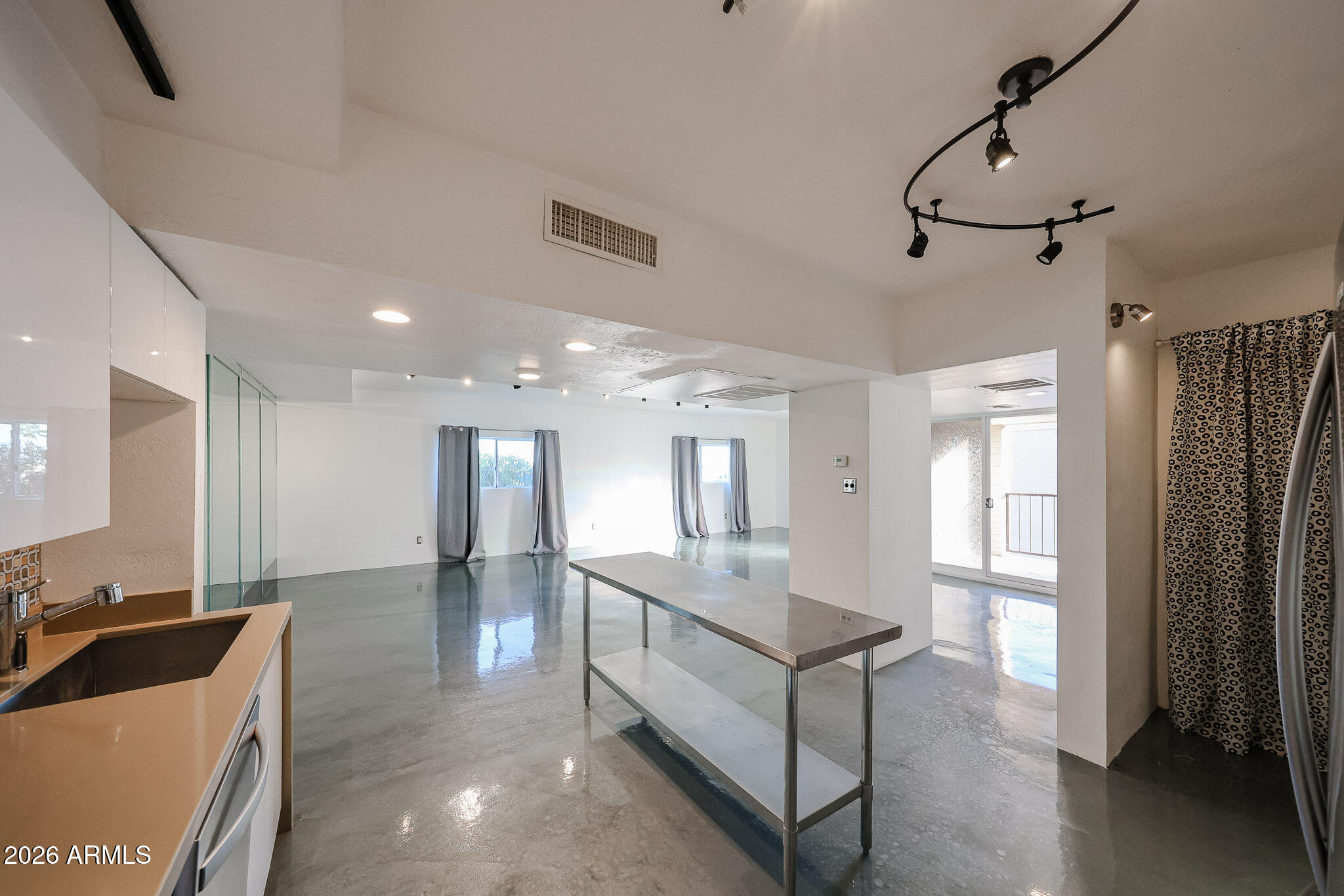 353 East Thomas Road, Unit C501 Phoenix, AZ 85004 - Photo 30 of 53 B (15)