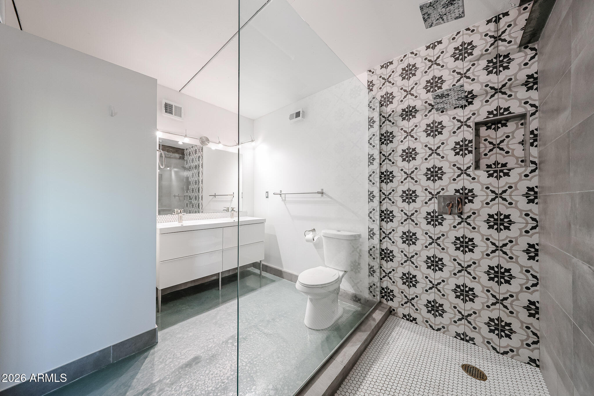 353 East Thomas Road, Unit C501 Phoenix, AZ 85004 - Photo 51 of 53 B (37)